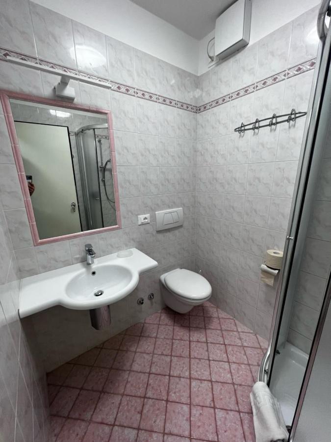 Apartment Cornicello With Pool By Glam Bardolino Luaran gambar